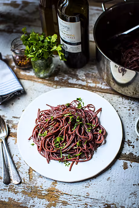 Drunken Spaghetti | DonalSkehan.com, Pasta and and a glass of red is a marriage made in heaven. I've combined the two in one delicious dish for a midweek meal with maximum impact.