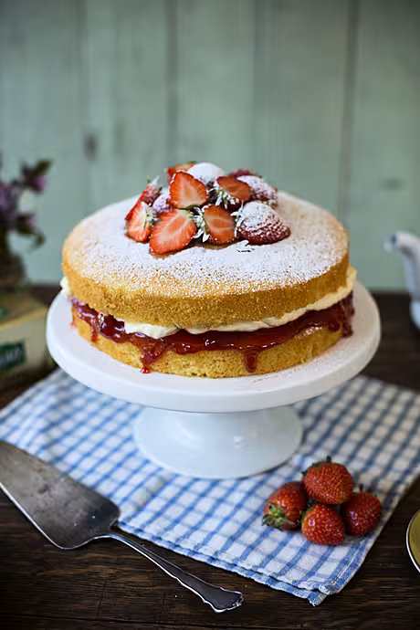 Classic Victoria Sandwich | DonalSkehan.com, A classic for a reason...Summer in a cake!